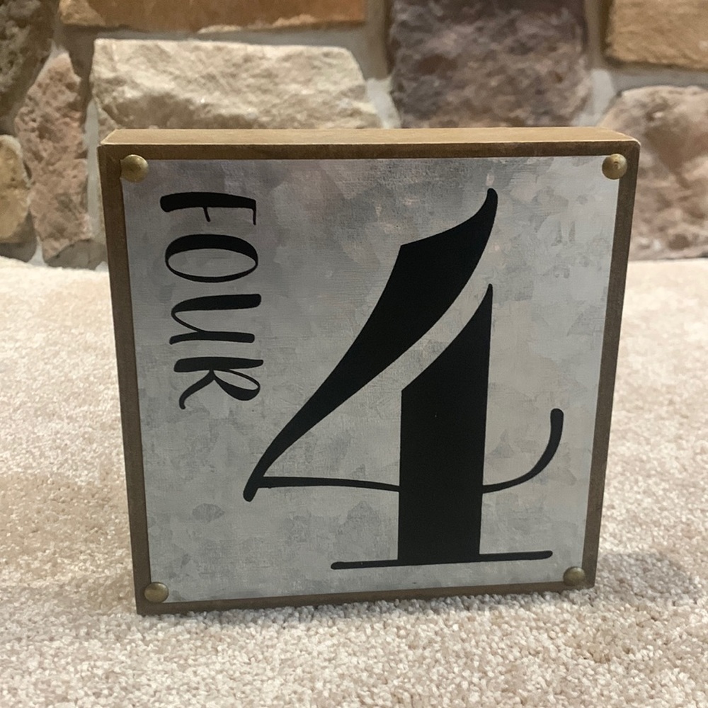 Decorative sign (four)